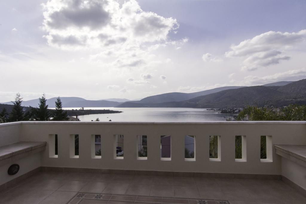 Villa Maira Luxurious With Private Swimming Pool Kórfos Exterior photo