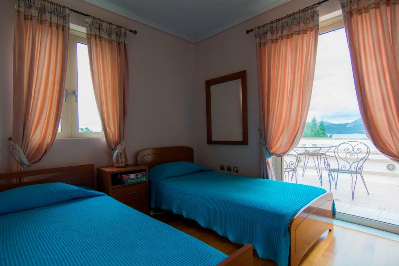 Villa Maira Luxurious With Private Swimming Pool Kórfos Exterior photo