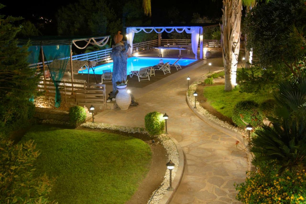 Villa Maira Luxurious With Private Swimming Pool Kórfos Exterior photo
