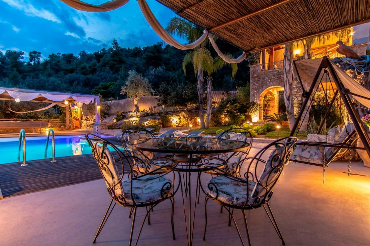 Villa Maira Luxurious With Private Swimming Pool Kórfos Exterior photo