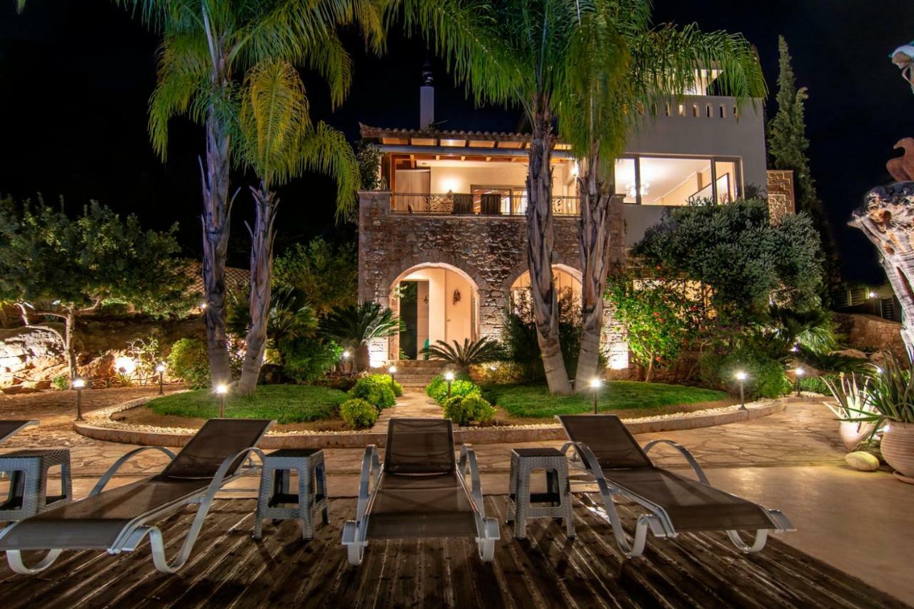 Villa Maira Luxurious With Private Swimming Pool Kórfos Exterior photo
