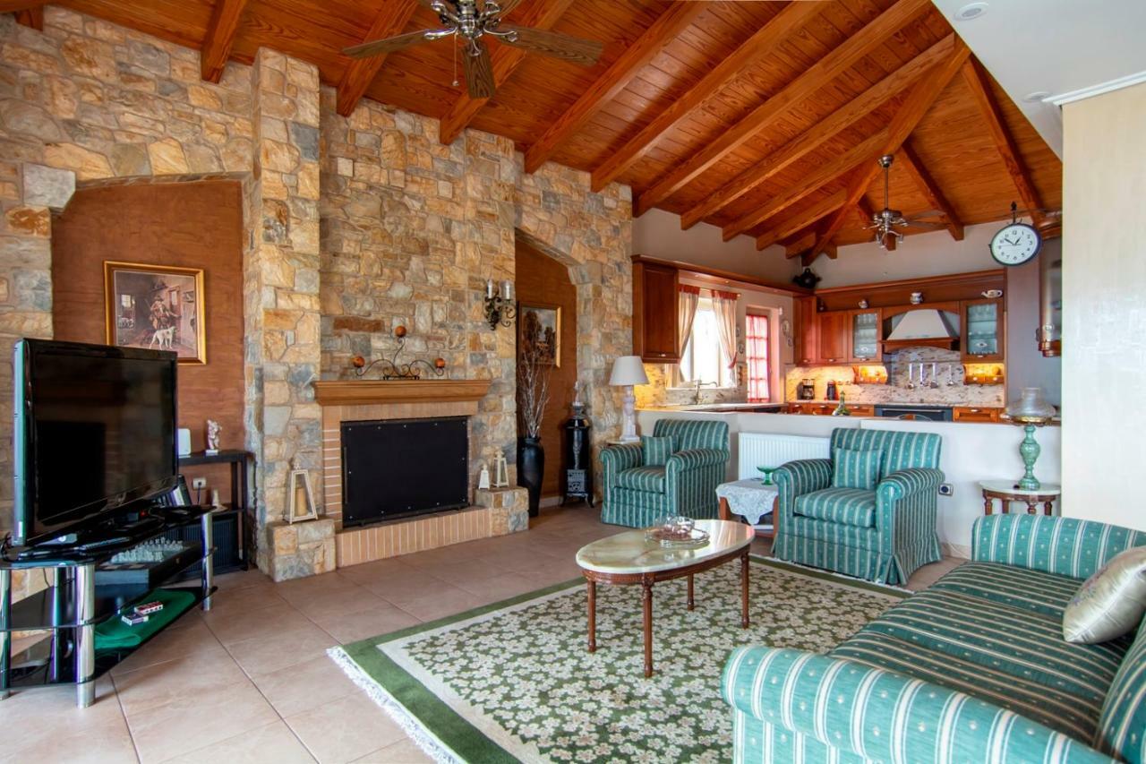 Villa Maira Luxurious With Private Swimming Pool Kórfos Exterior photo
